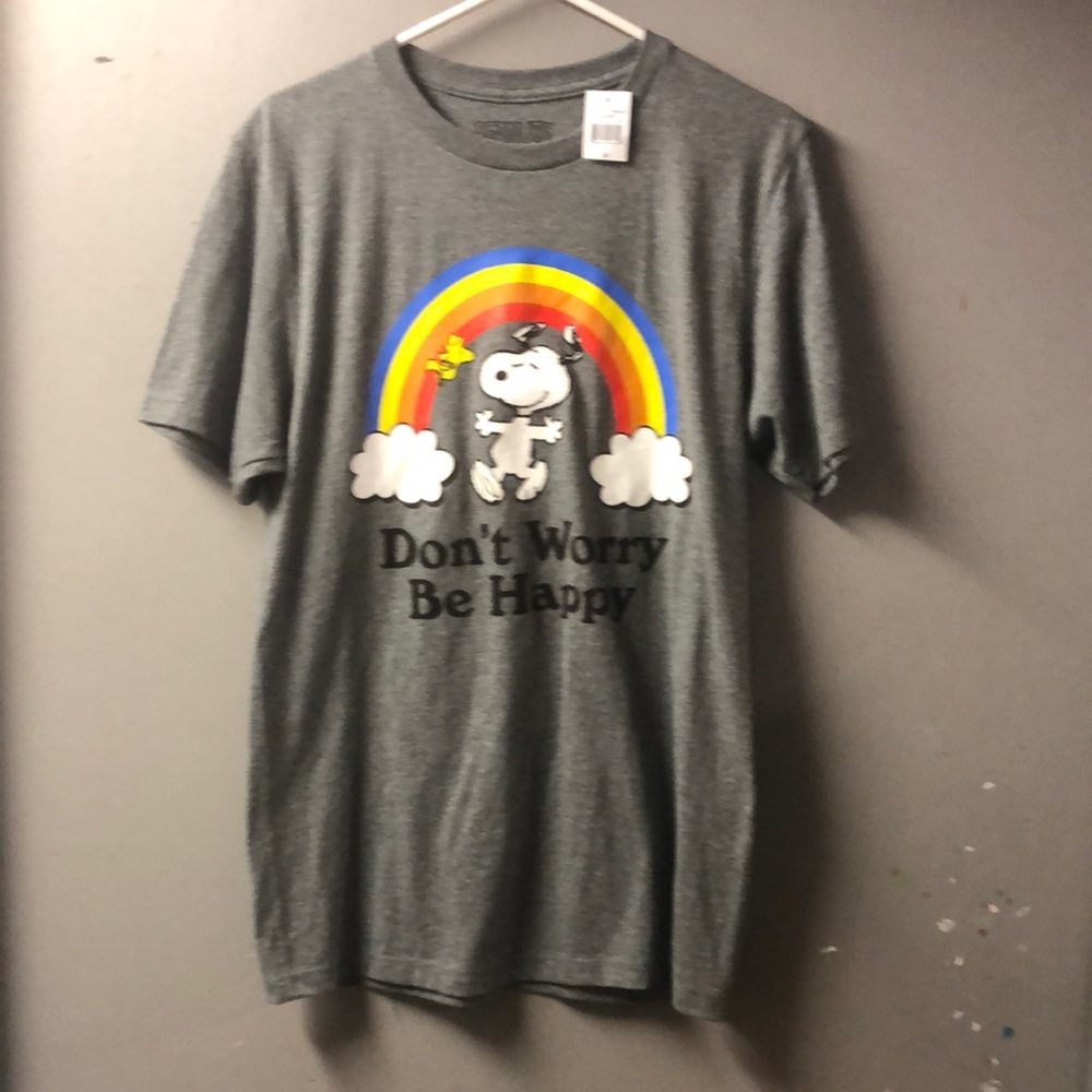 Peanuts Snoopy Tshirt, Be Happy NWT size Medium Unisex